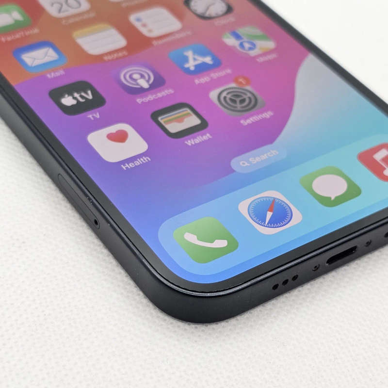 iPhone 13 256GB Midnight (6 Month Warranty) + Screen Protector Bundle Value: R200