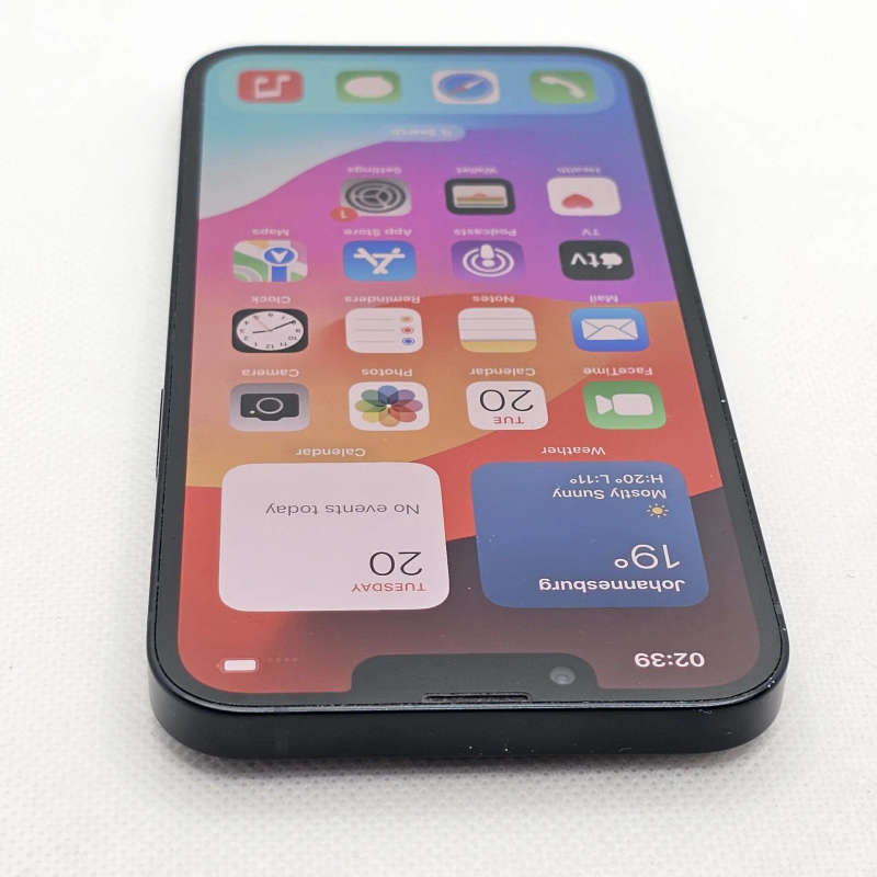 iPhone 13 256GB Midnight (6 Month Warranty) + Screen Protector Bundle Value: R200