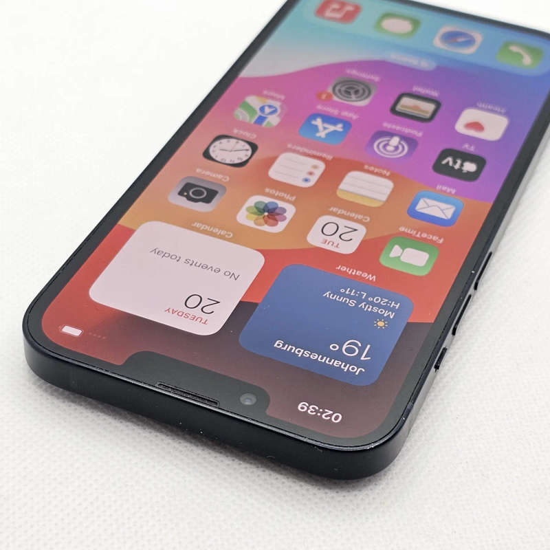 iPhone 13 256GB Midnight (6 Month Warranty) + Screen Protector Bundle Value: R200