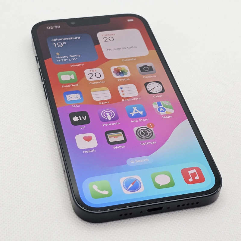 iPhone 13 256GB Midnight (6 Month Warranty) + Screen Protector Bundle Value: R200