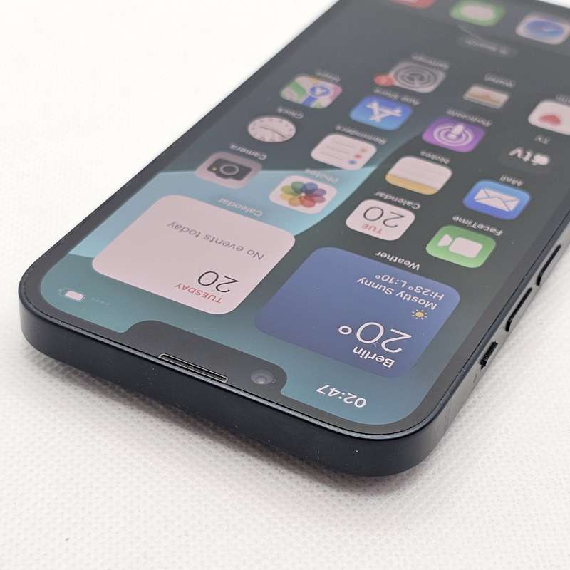 iPhone 14 128GB Midnight (12 Month Warranty) + Screen Protector Bundle Value: R200