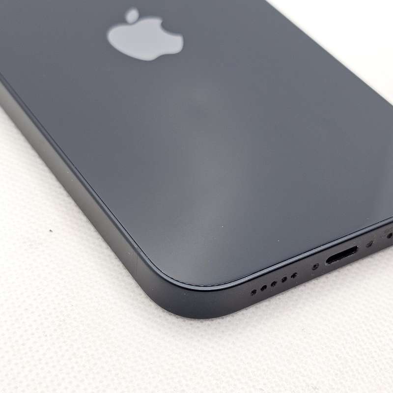 iPhone 14 128GB Midnight (12 Month Warranty) + Screen Protector Bundle Value: R200
