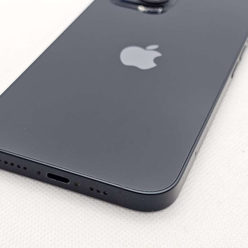 iPhone 14 128GB Midnight (12 Month Warranty) + Screen Protector Bundle Value: R200