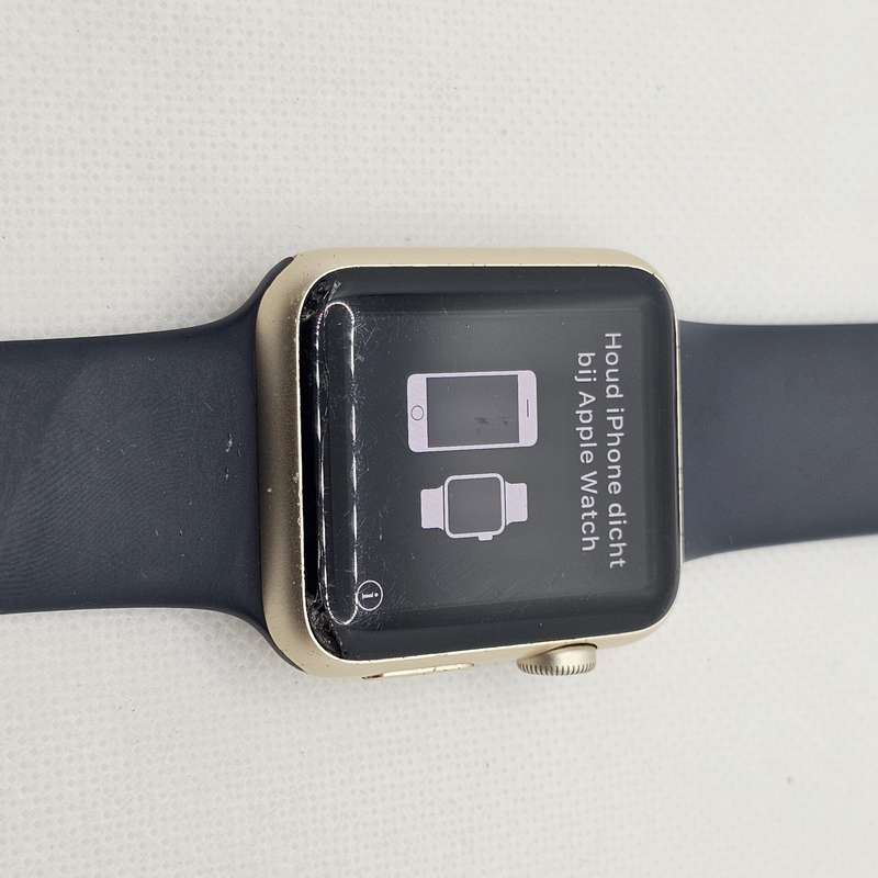 Apple Watch Series 3 42mm GPS Only Cracked Screen Gold