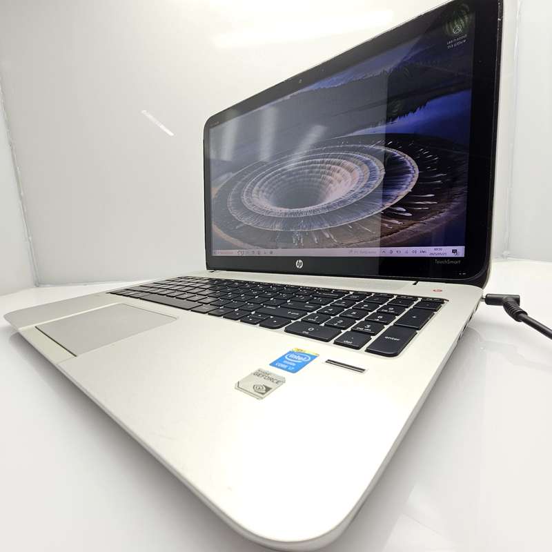 HP Envy TouchSmart 15-j051 ei - E2T72EA 2.40GHz "Core i7" 8GB RAM 256GB SSD Faulty Battery Silver
