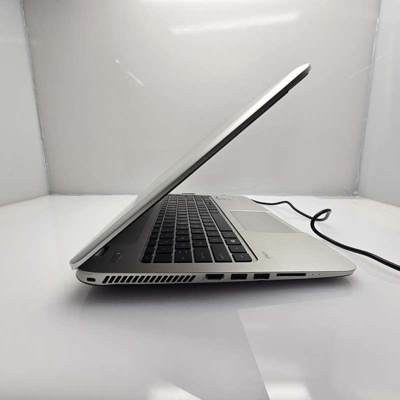HP Envy TouchSmart 15-j051 ei - E2T72EA 2.40GHz "Core i7" 8GB RAM 256GB SSD Faulty Battery Silver