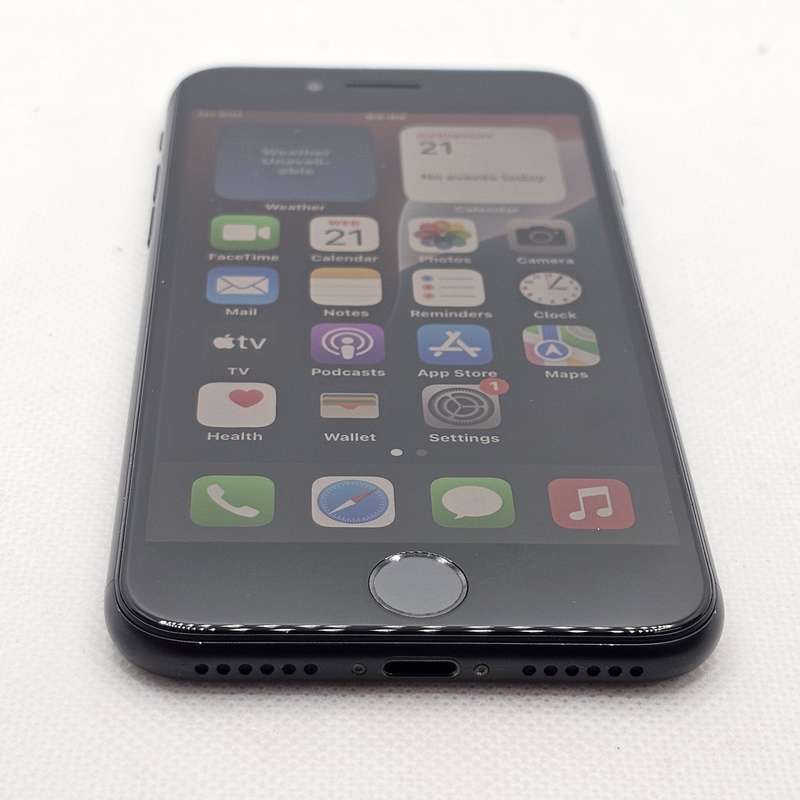 iPhone SE 2020 64GB Black (3 Month Warranty)