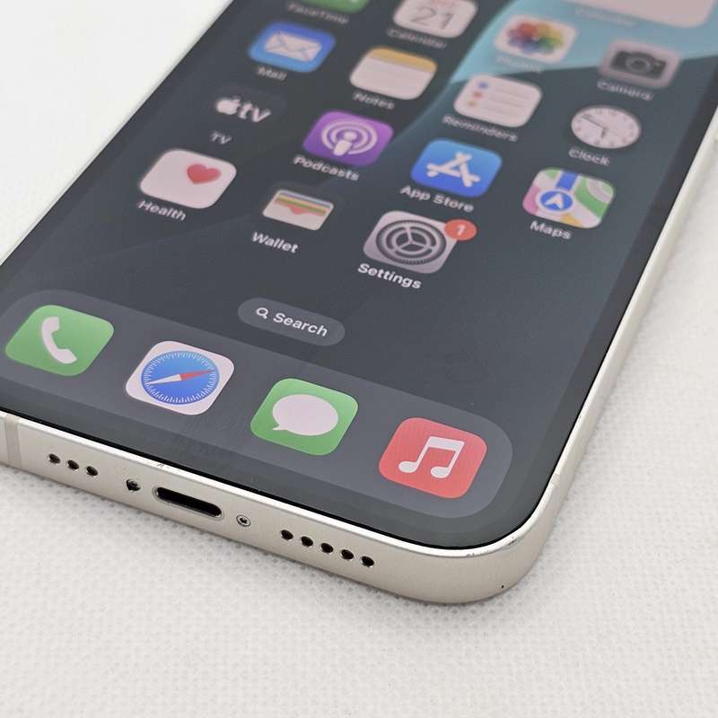 iPhone 13 128GB Starlight (6 Month Warranty) + Screen Protector Bundle Value: R200