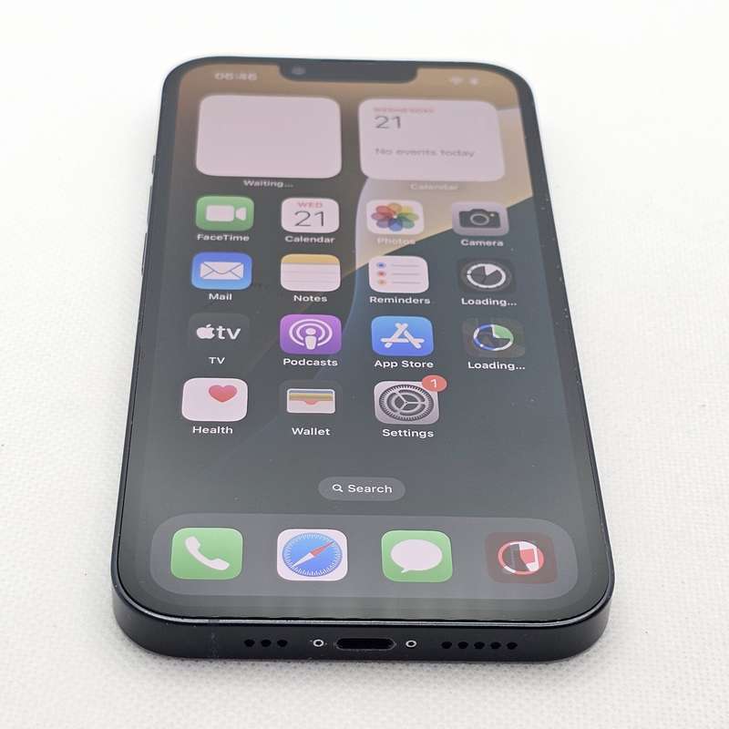 iPhone 13 128GB Midnight (6 Month Warranty) + Screen Protector Bundle Value: R200