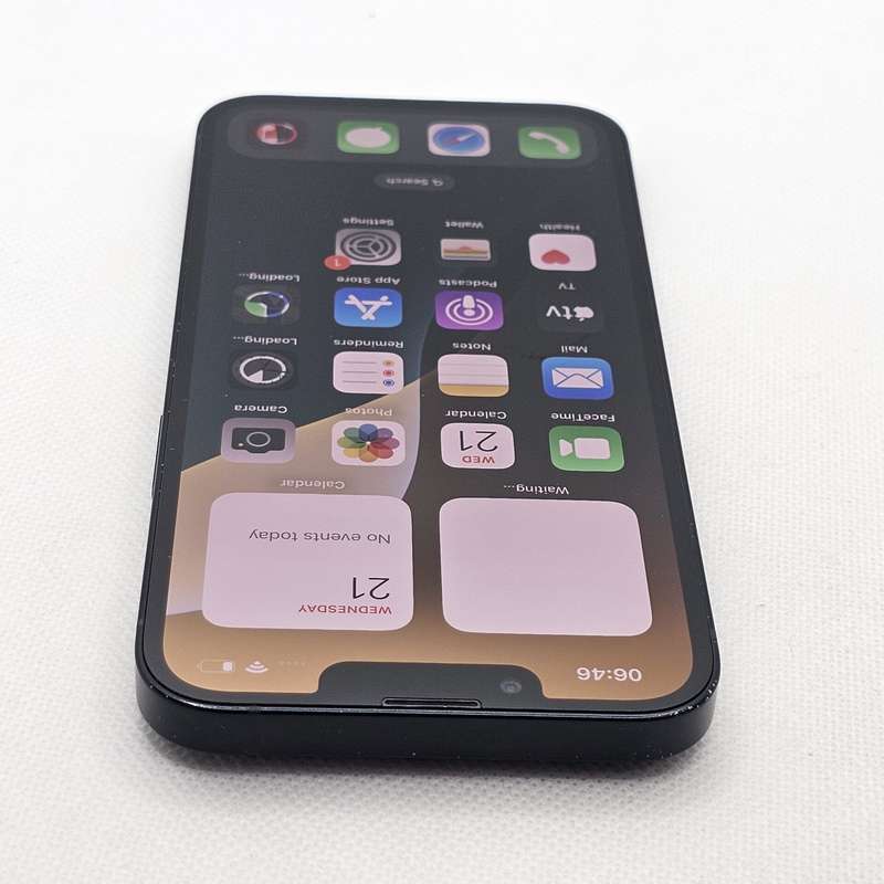 iPhone 13 128GB Midnight (6 Month Warranty) + Screen Protector Bundle Value: R200