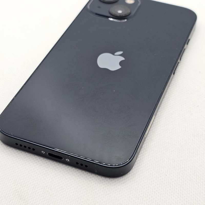 iPhone 13 128GB Midnight (6 Month Warranty) + Screen Protector Bundle Value: R200