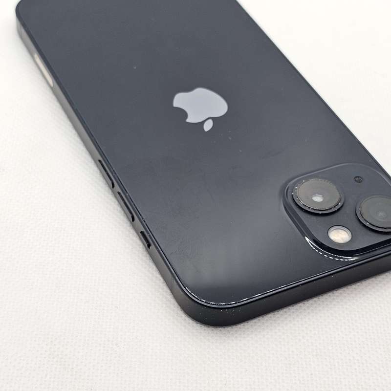 iPhone 13 128GB Midnight (6 Month Warranty) + Screen Protector Bundle Value: R200