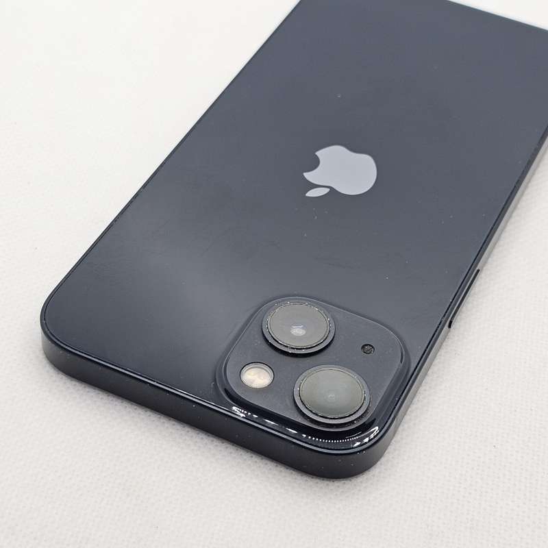 iPhone 13 128GB Midnight (6 Month Warranty) + Screen Protector Bundle Value: R200