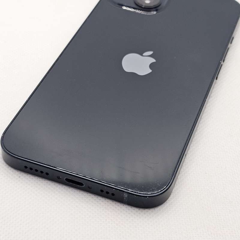 iPhone 13 128GB Midnight (6 Month Warranty) + Screen Protector Bundle Value: R200