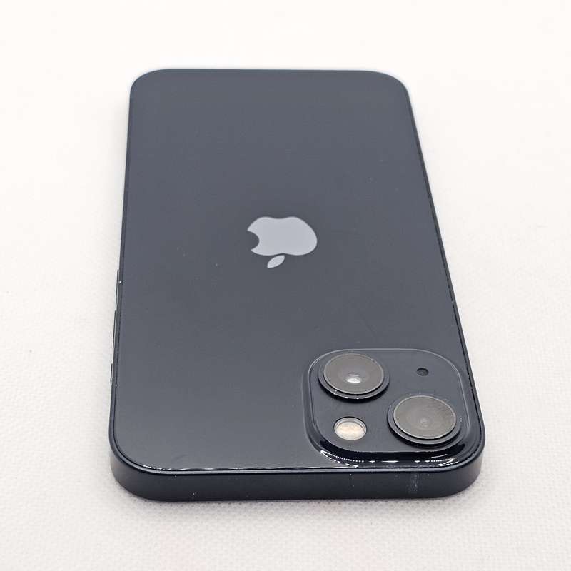 iPhone 13 128GB Midnight (6 Month Warranty) + Screen Protector Bundle Value: R200
