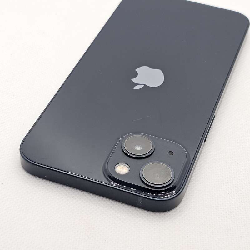 iPhone 13 128GB Midnight (6 Month Warranty) + Screen Protector Bundle Value: R200