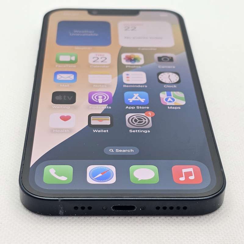 iPhone 13 128GB Midnight (6 Month Warranty) + Screen Protector Bundle Value: R200