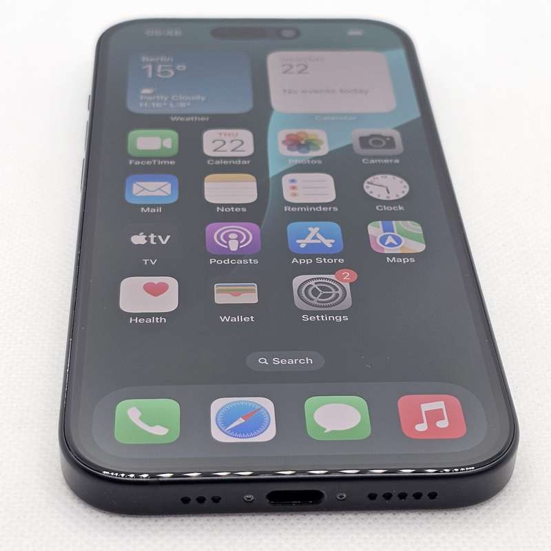 iPhone 15 128GB Black (12 Month Warranty)  + Screen Protector Bundle Value: R200