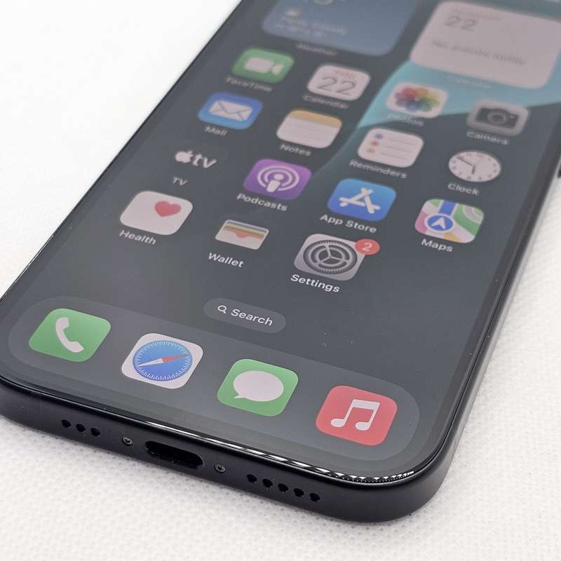 iPhone 15 128GB Black (12 Month Warranty)  + Screen Protector Bundle Value: R200