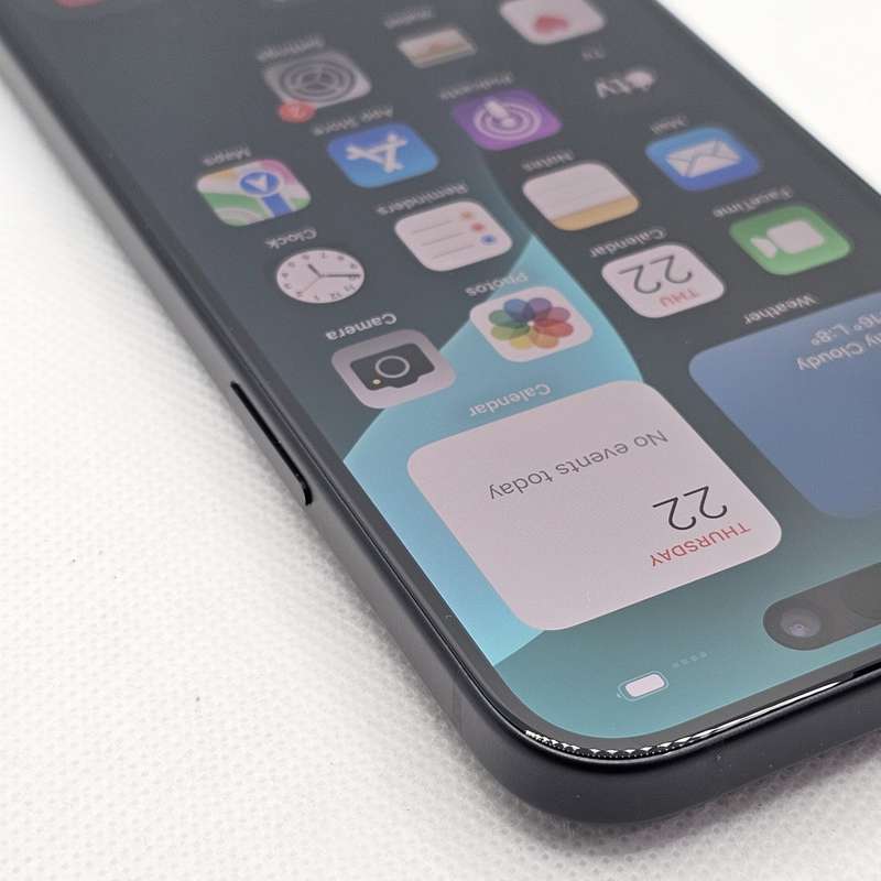iPhone 15 128GB Black (12 Month Warranty)  + Screen Protector Bundle Value: R200