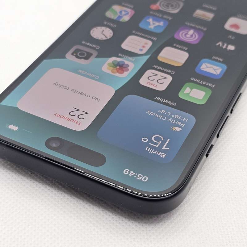 iPhone 15 128GB Black (12 Month Warranty)  + Screen Protector Bundle Value: R200