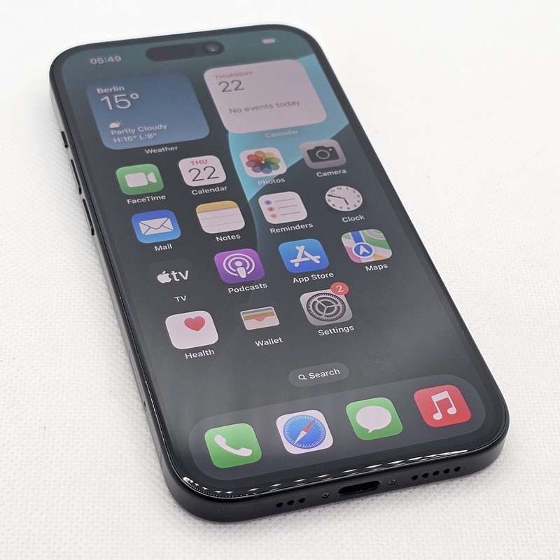 iPhone 15 128GB Black (12 Month Warranty)  + Screen Protector Bundle Value: R200