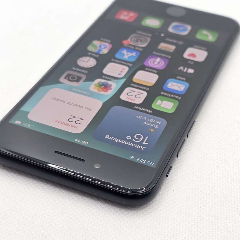 iPhone SE 2020 64GB Black (3 Month Warranty)