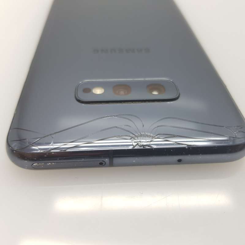 Samsung Galaxy S10e 128GB Cracked Casing Prism Black