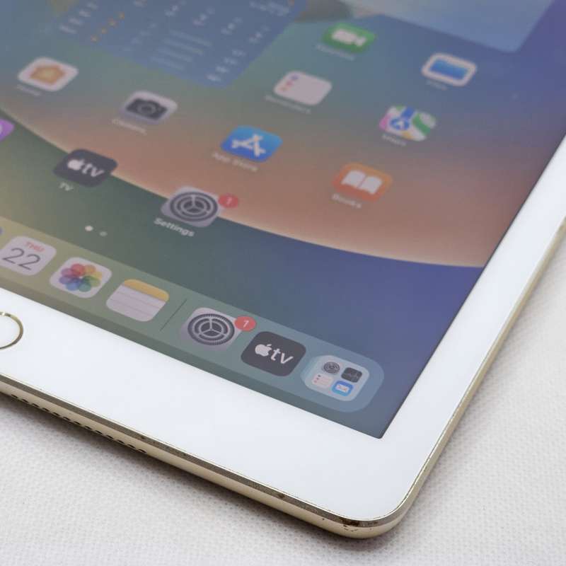 iPad 9.7 5th Gen (Wi-Fi Only) 128GB Gold (3 Month Warranty)