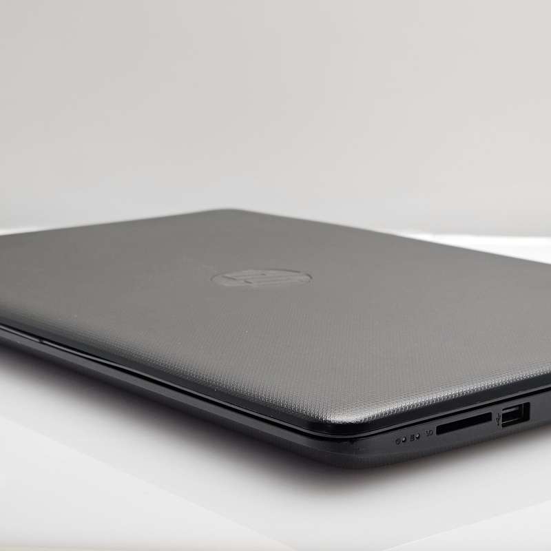 HP 15-rb004ni AMD A4-9120 RADEON R3 2.20GHz 8GB RAM 256GB SSD Black