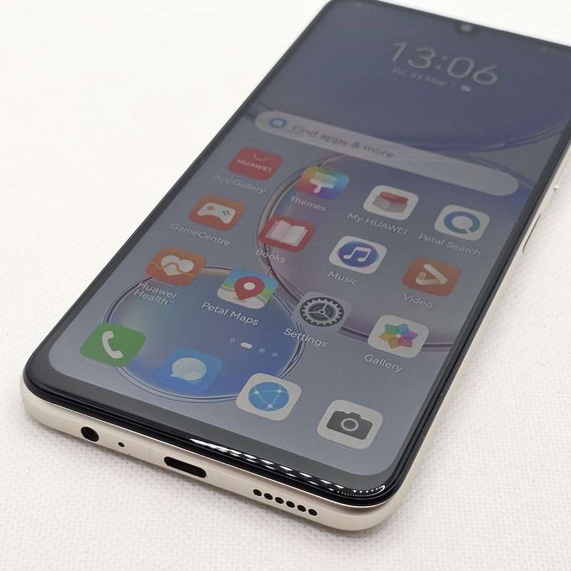 Huawei Nova Y71 Dual Sim 128GB Gold - Mint Condition