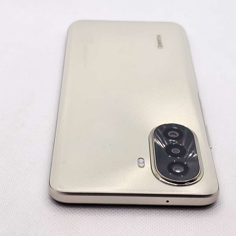 Huawei Nova Y71 Dual Sim 128GB Gold - Mint Condition