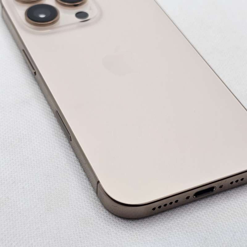 iPhone 16 Pro 256GB Desert Titanium (12 Month Warranty)  Mint Condition