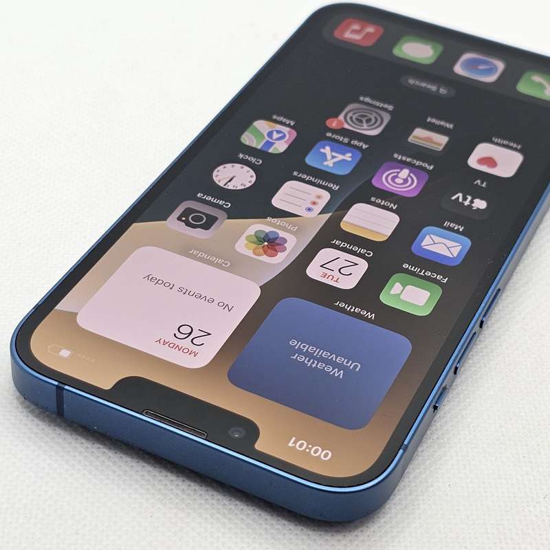 iPhone 13 256GB Blue (6 Month Warranty) + Screen Protector Bundle Value: R200