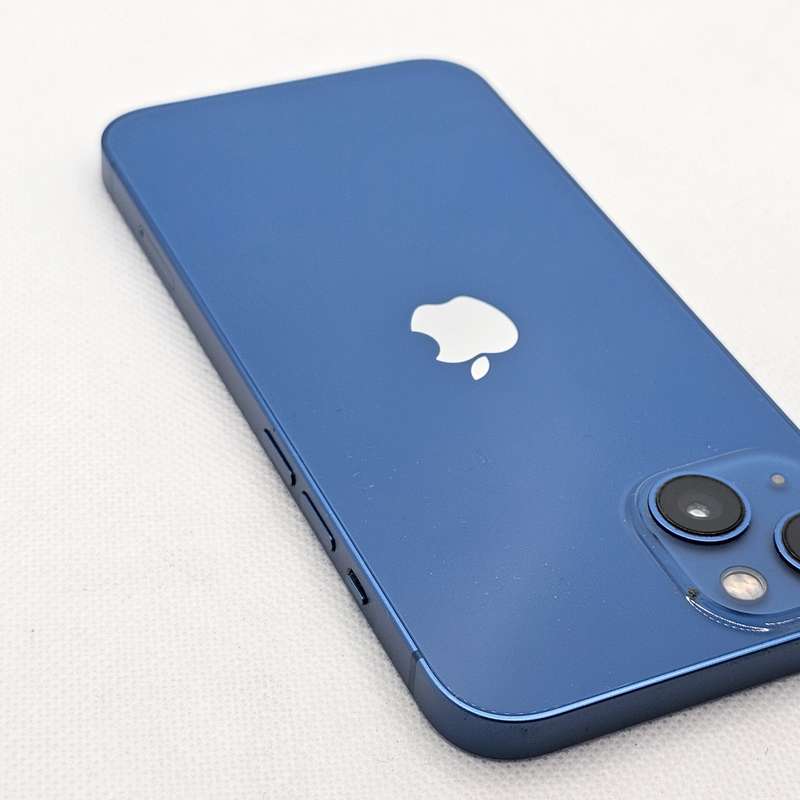 iPhone 13 256GB Blue (6 Month Warranty) + Screen Protector Bundle Value: R200