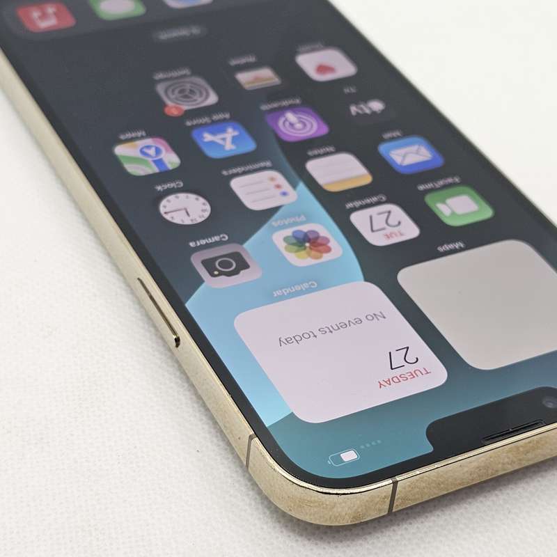 iPhone 13 Pro Max 256GB Gold (12 Month Warranty) + Cover And Screen Protector Bundle Value: R400