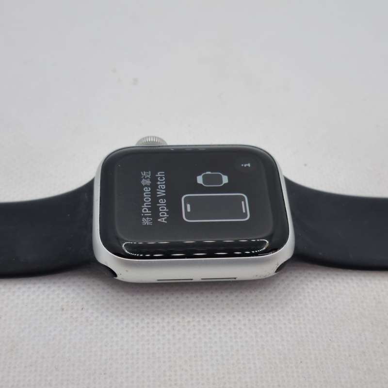 Apple Watch Series 4 Nike Plus 40mm GPS Only Silver (3 Month Warranty) - With Black Straps
