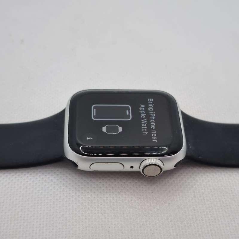 Apple Watch Series 4 Nike Plus 40mm GPS Only Silver (3 Month Warranty) - With Black Straps