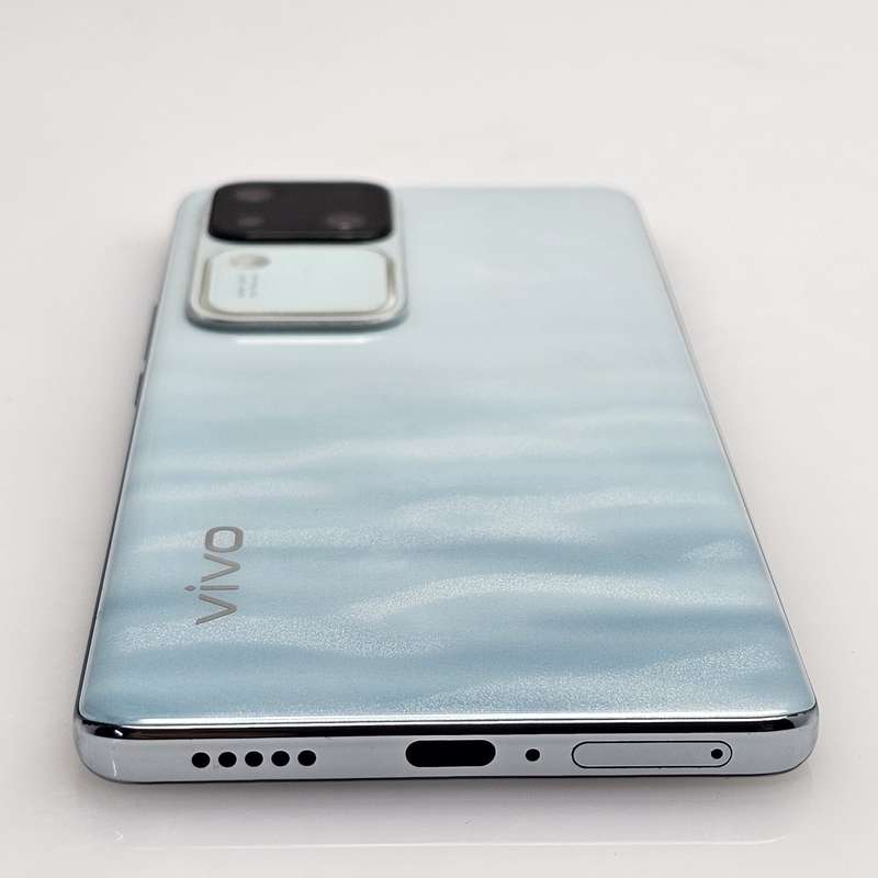 Vivo V30 512GB Dual Sim Aqua (6 Month Warranty) - Mint Condition
