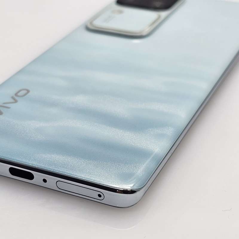 Vivo V30 512GB Dual Sim Aqua (6 Month Warranty) - Mint Condition