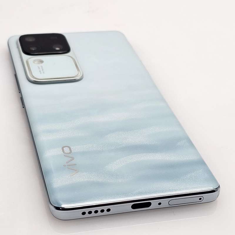 Vivo V30 512GB Dual Sim Aqua (6 Month Warranty) - Mint Condition