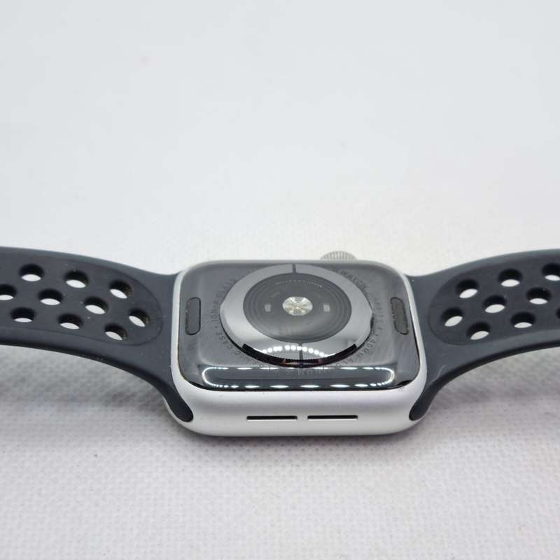 Apple Watch Series 4 40mm GPS Only Silver (3 Month Warranty)  With Black Nike Straps