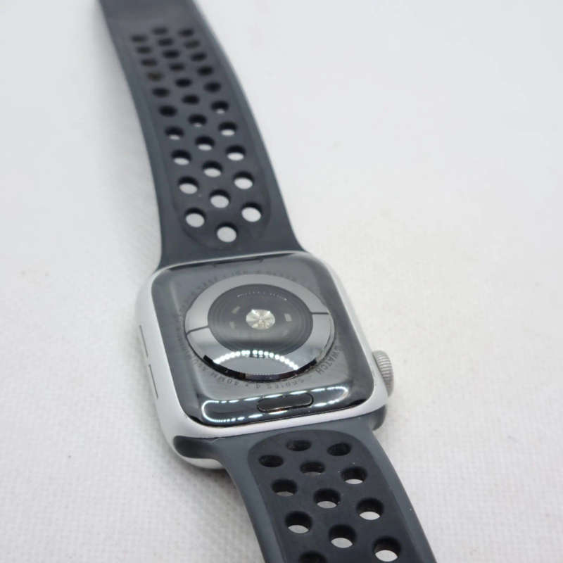 Apple Watch Series 4 40mm GPS Only Silver (3 Month Warranty)  With Black Nike Straps