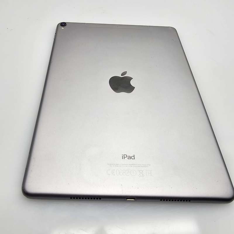 iPad Pro 10.5" 2nd Gen (WiFi/Cellular) 512GB No Touch ID And Screen Damage Silver