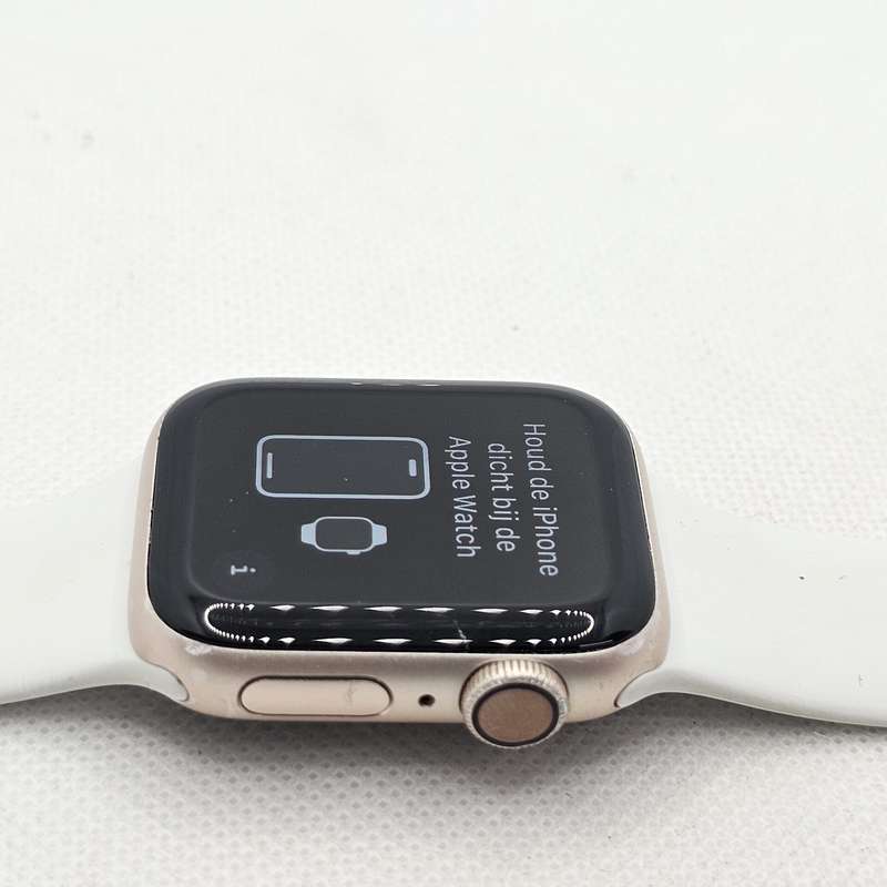 Apple Watch Series 4 40mm GPS Only Cracked Screen Rose Gold  With White Straps