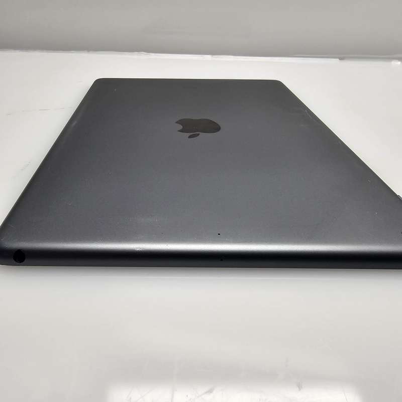 iPad 10.2 9th Gen (WiFi Only) 64GB Cracked Screen Space Gray