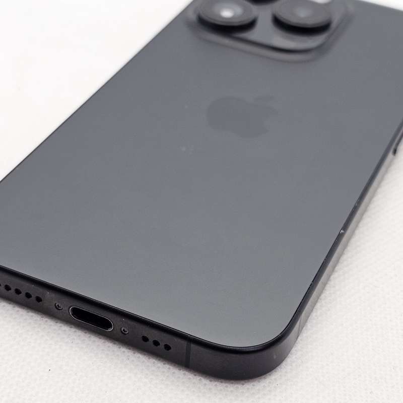 iPhone 15 Pro 128GB E-Sim Only And Blurry Front Camera Black Titanium (12 Month Warranty)