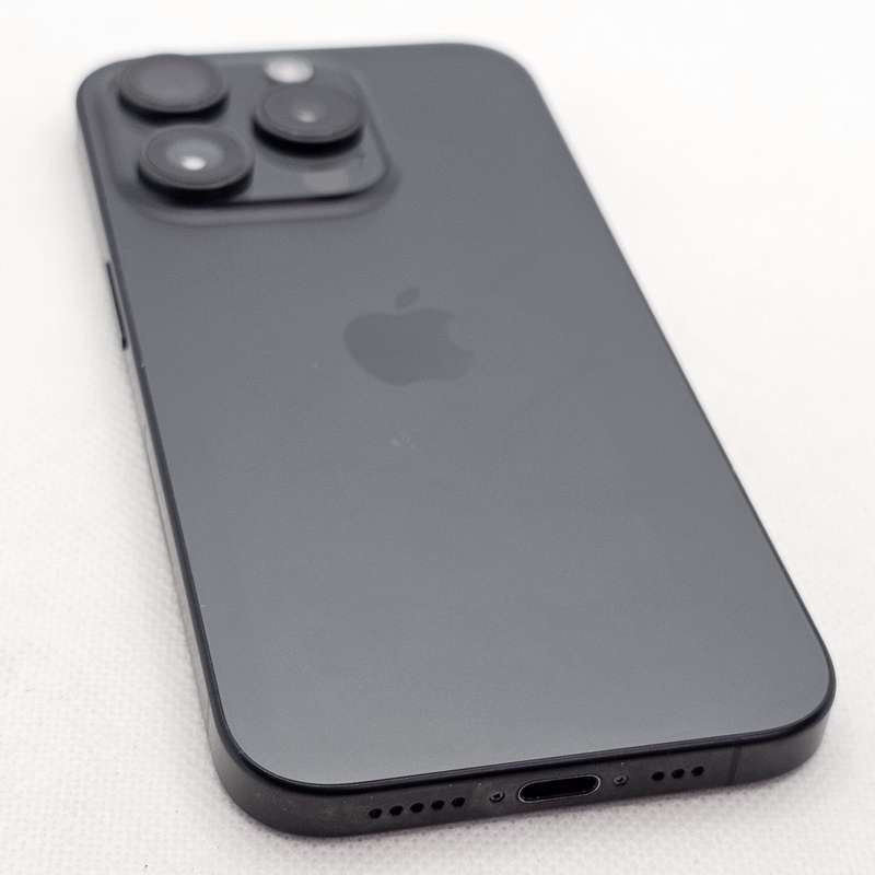 iPhone 15 Pro 128GB E-Sim Only And Blurry Front Camera Black Titanium (12 Month Warranty)
