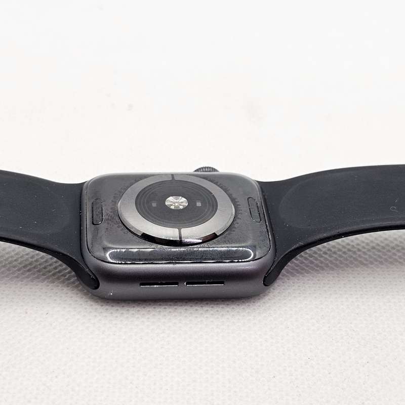 Apple Watch Series 4 40mm GPS Only Space Gray (3 Month Warranty)