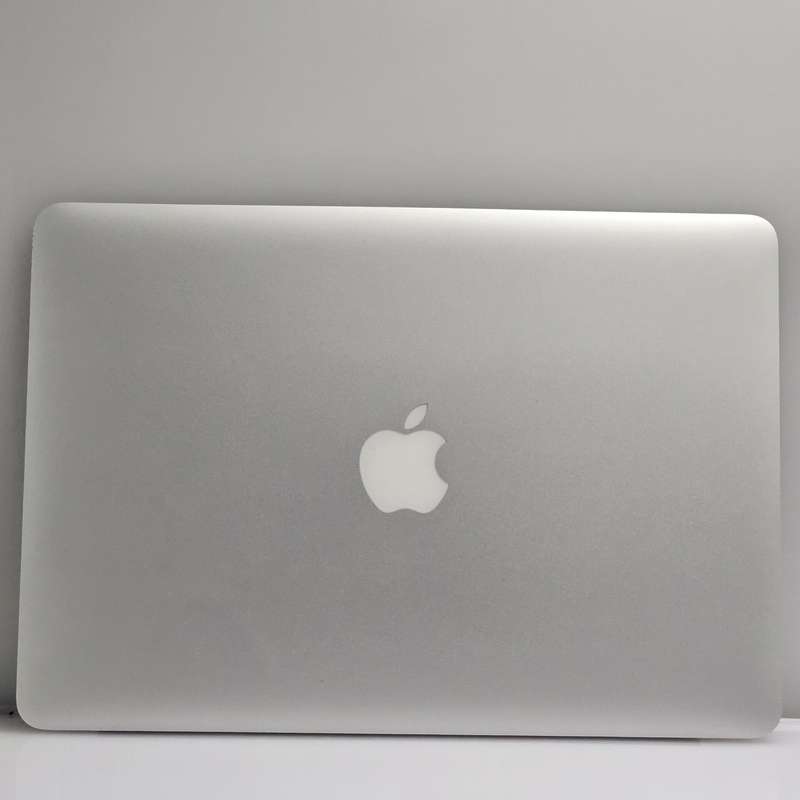 MacBook Air Core i5 13-Inch 1.6 GHz (Mid-2011) 8GB RAM 128GB SSD Faulty Battery And Bright ...